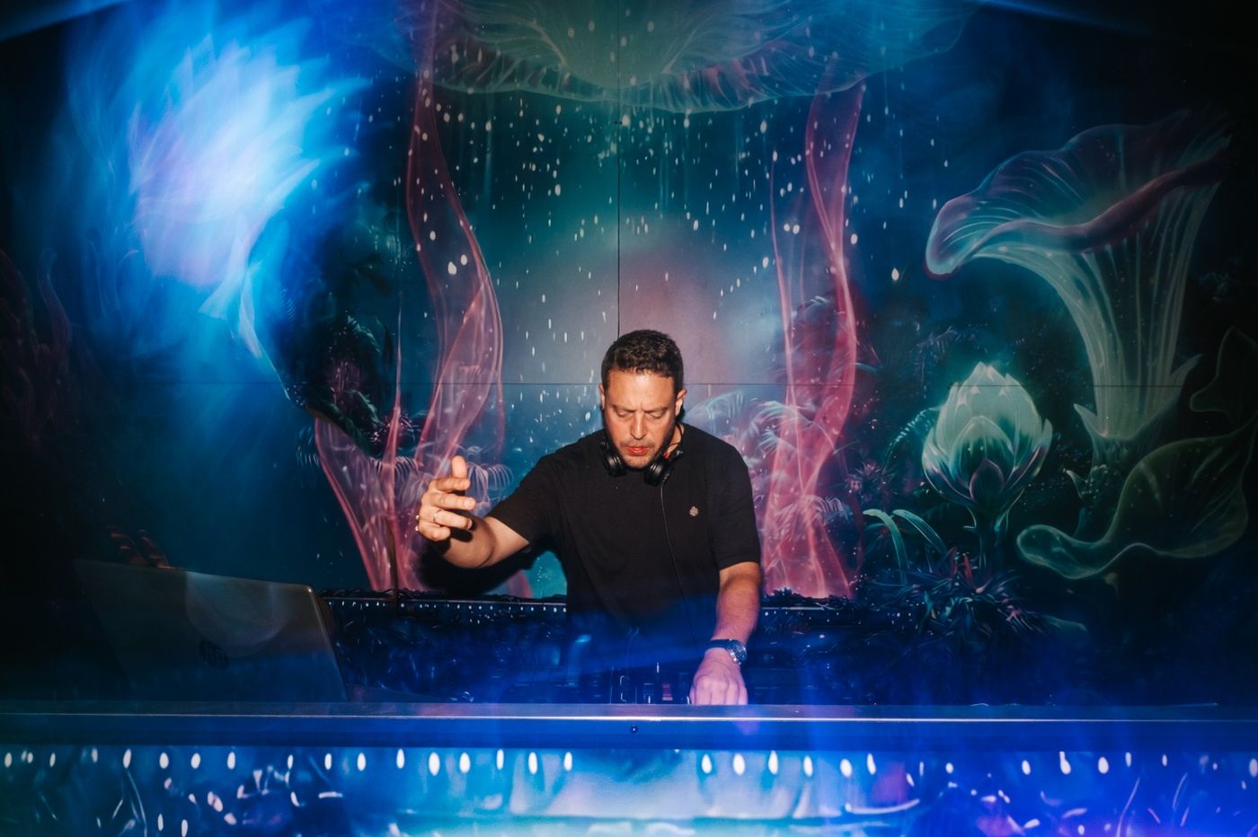 David Gómez pinchando en un evento de Sonido Visión